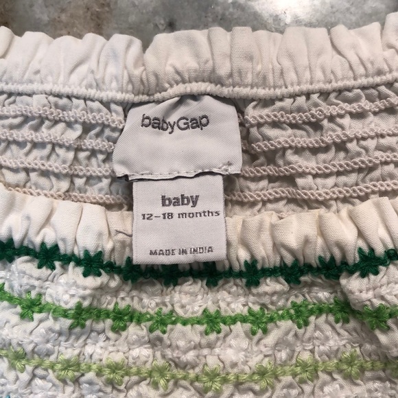 Baby Gap 12-18mth Short Sleeve Smocked Romper - Picture 4 of 5